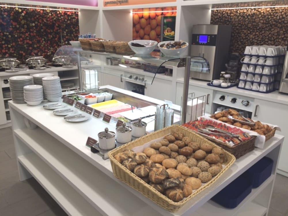 Hotel Hampton By Hilton Frankfurt Centre 3*