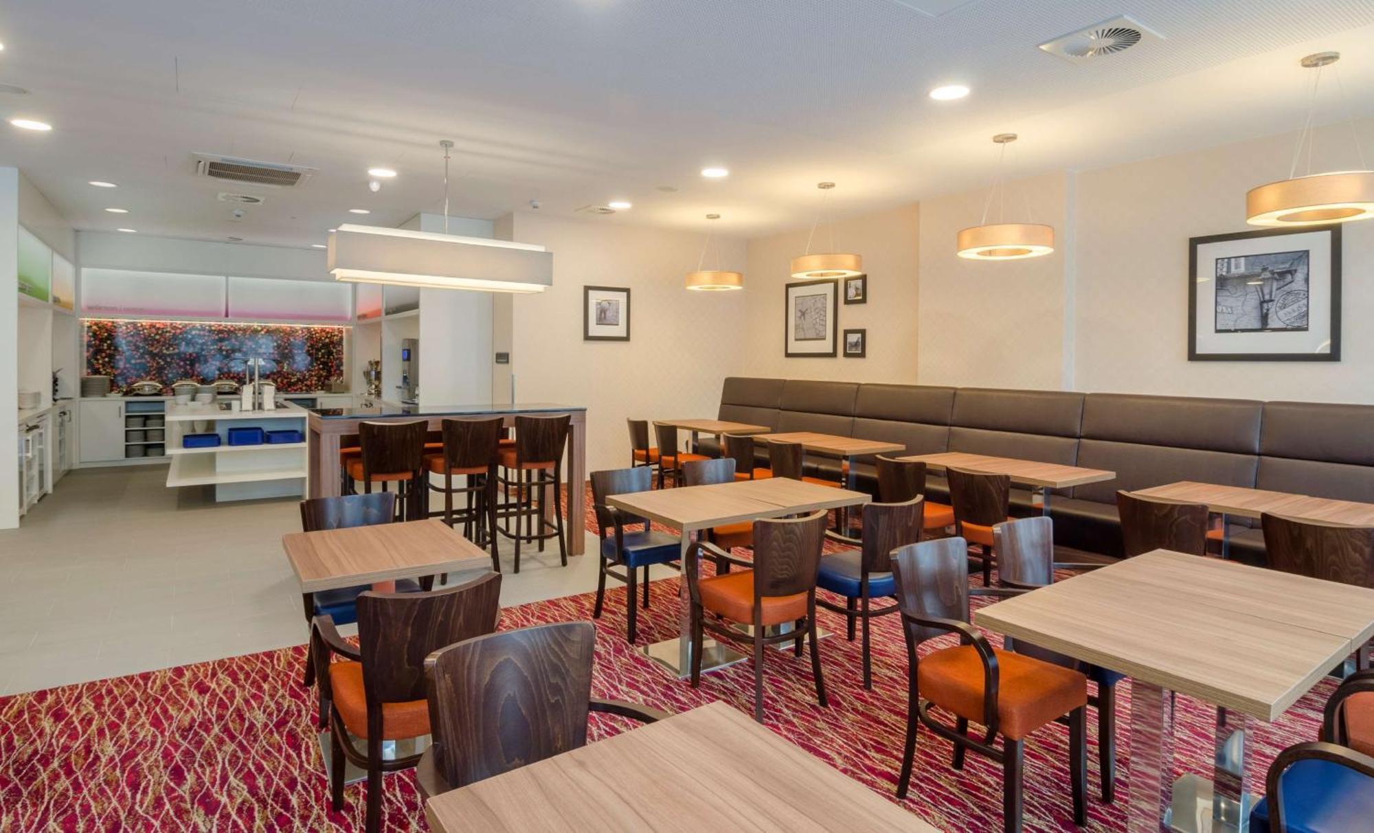 Hampton By Hilton Frankfurt Centre 3*