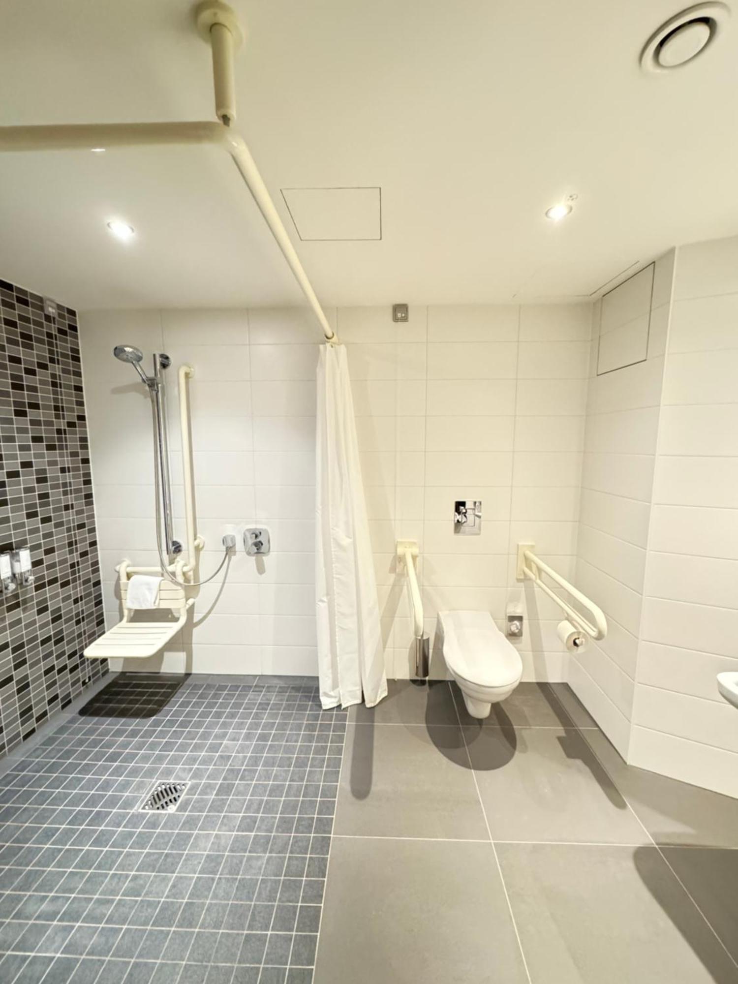 Hampton By Hilton Frankfurt Centre Hotel 3*